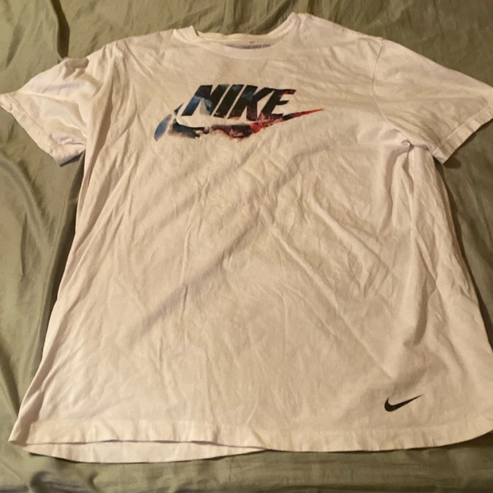 Men’s Nike t shirt used
